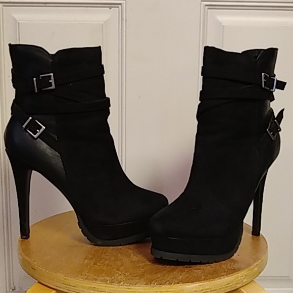 black platform boots forever 21
